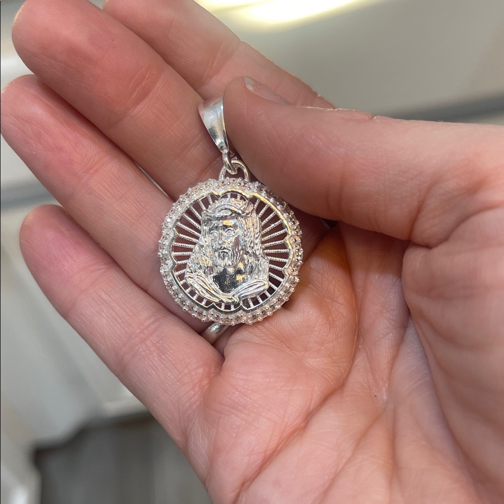 Jesus sterling silver pendant NEW
